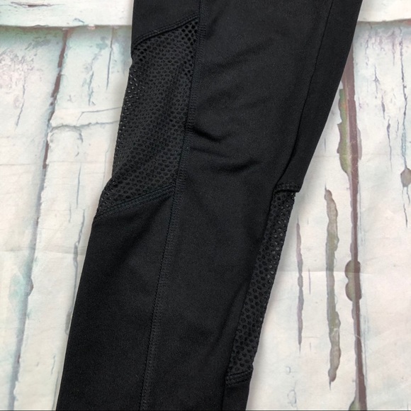 PINK Victoria’s Secret Ultimate Leggings - Picture 4 of 6